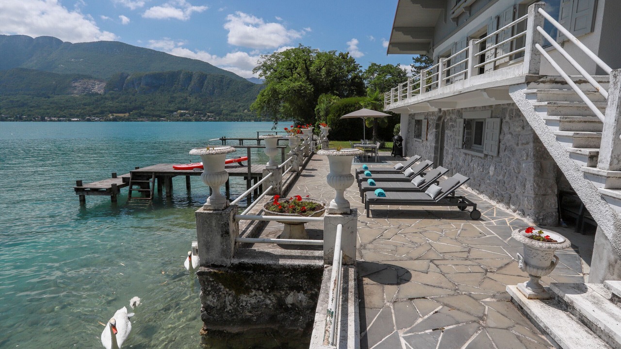 Photo of Outdoor in Angon