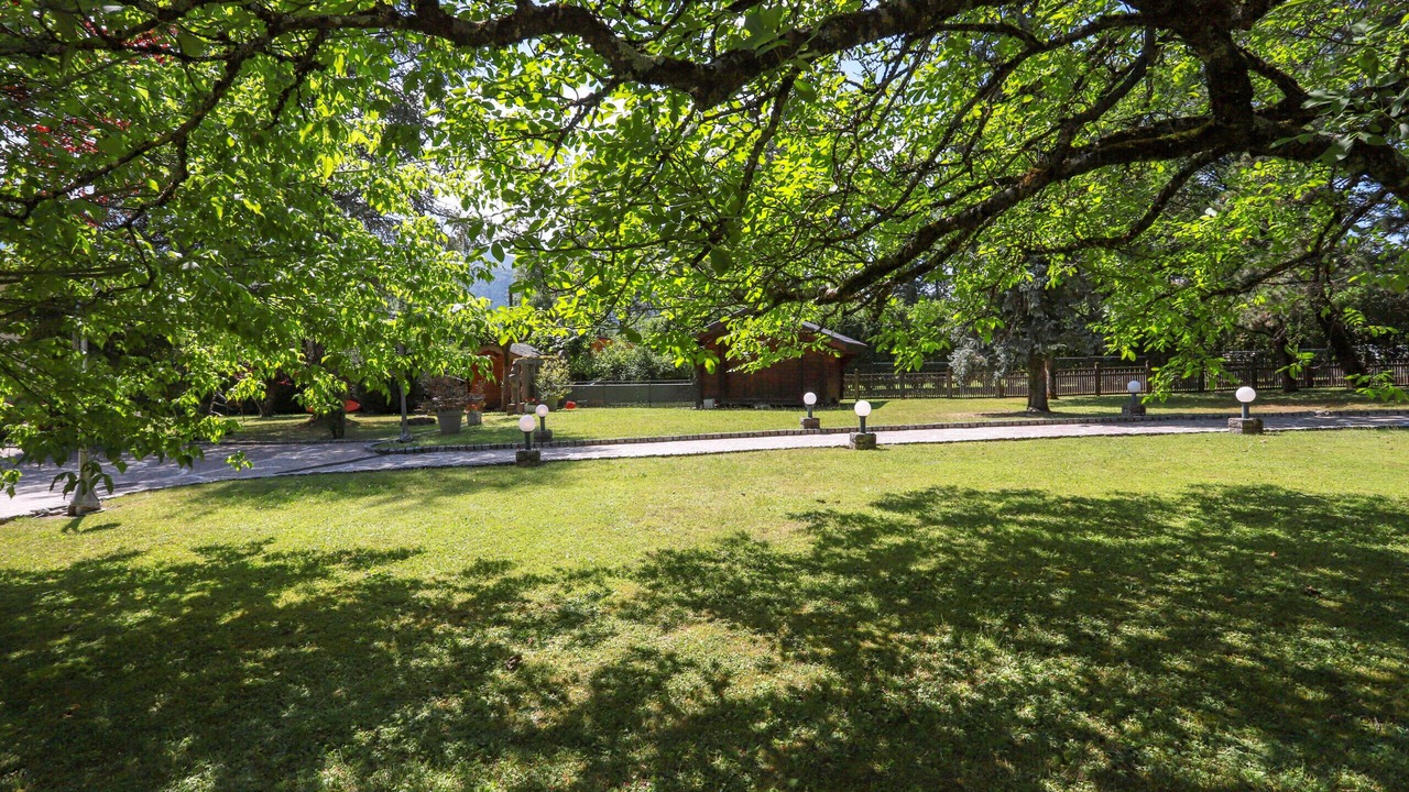 Photo of Outdoor in Angon