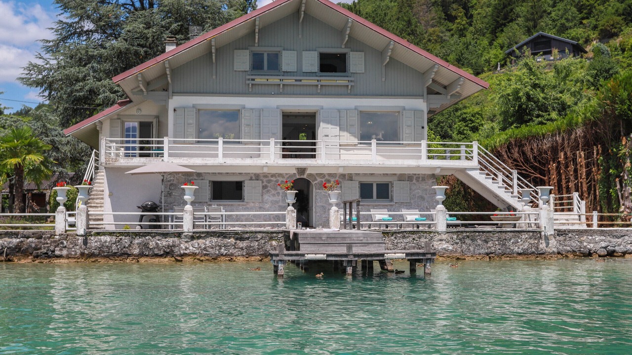 Photo of Outdoor in Angon