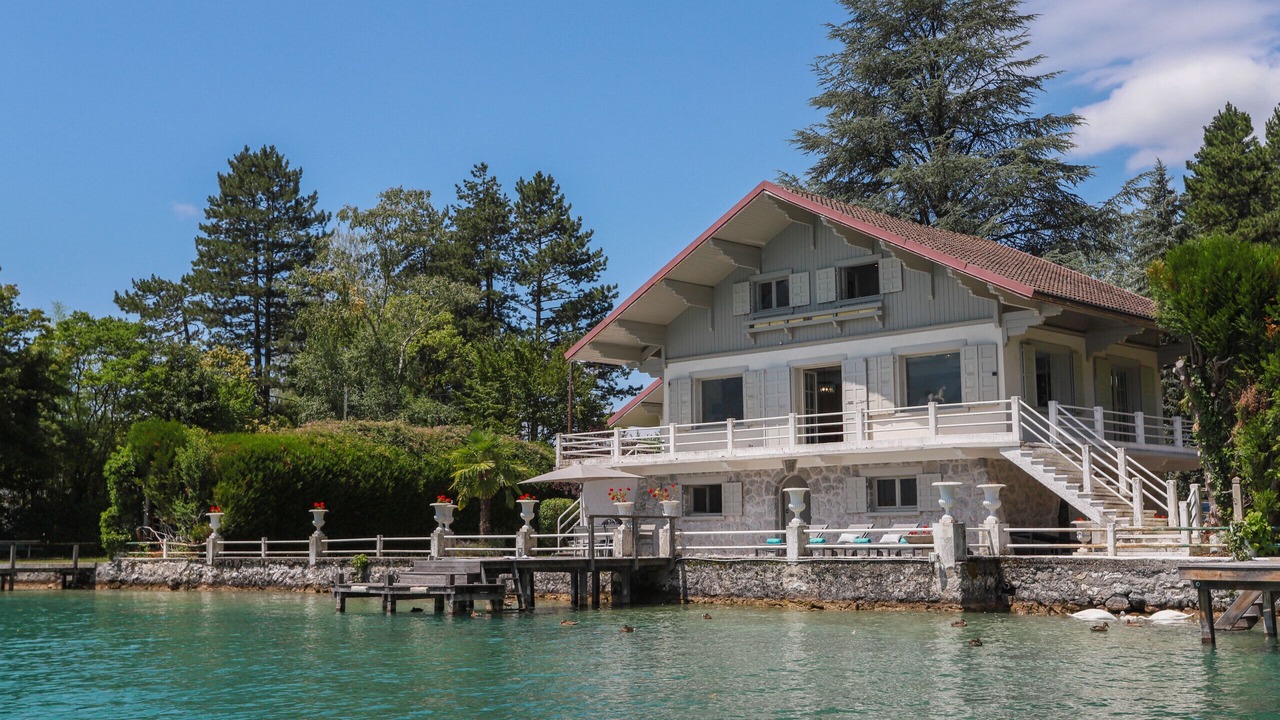 Photo of Outdoor in Angon