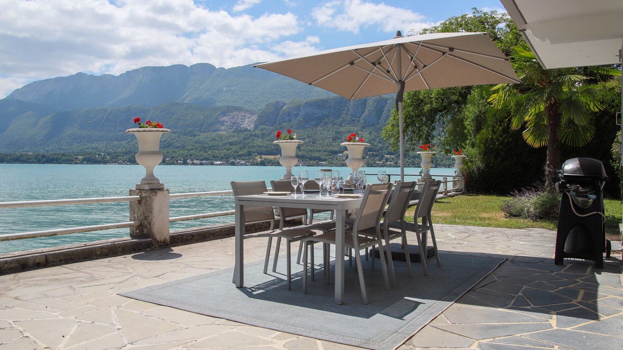 Photo of Outdoor in Angon