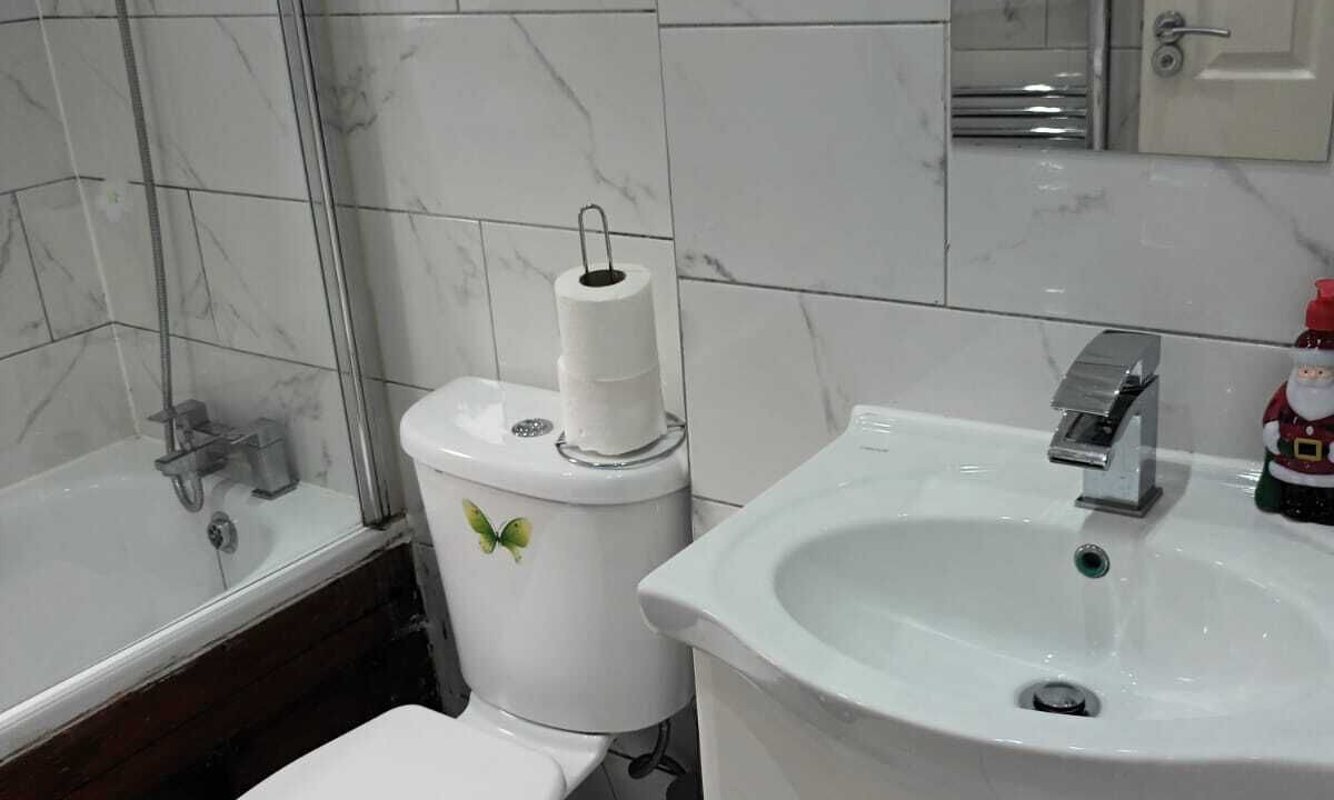 Photo of Bathroom in Boleyn