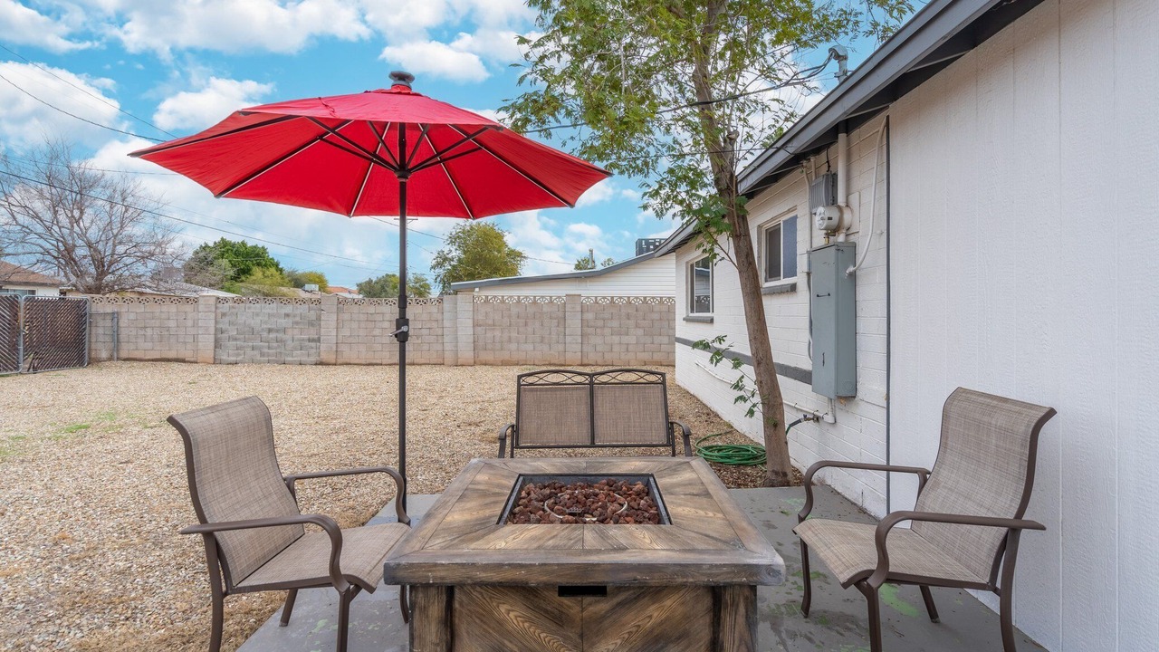 Photo of Patio Balcony in New Papago Parkway