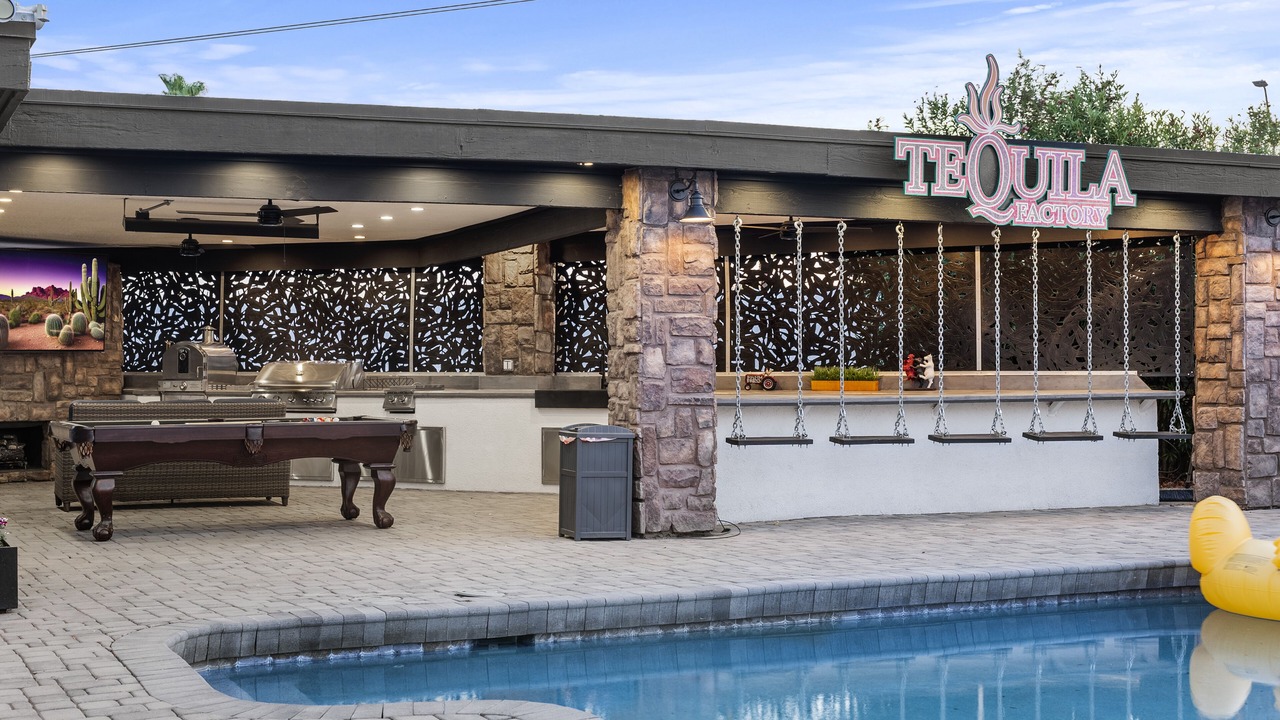 Photo of Patio Balcony in Regency Heights
