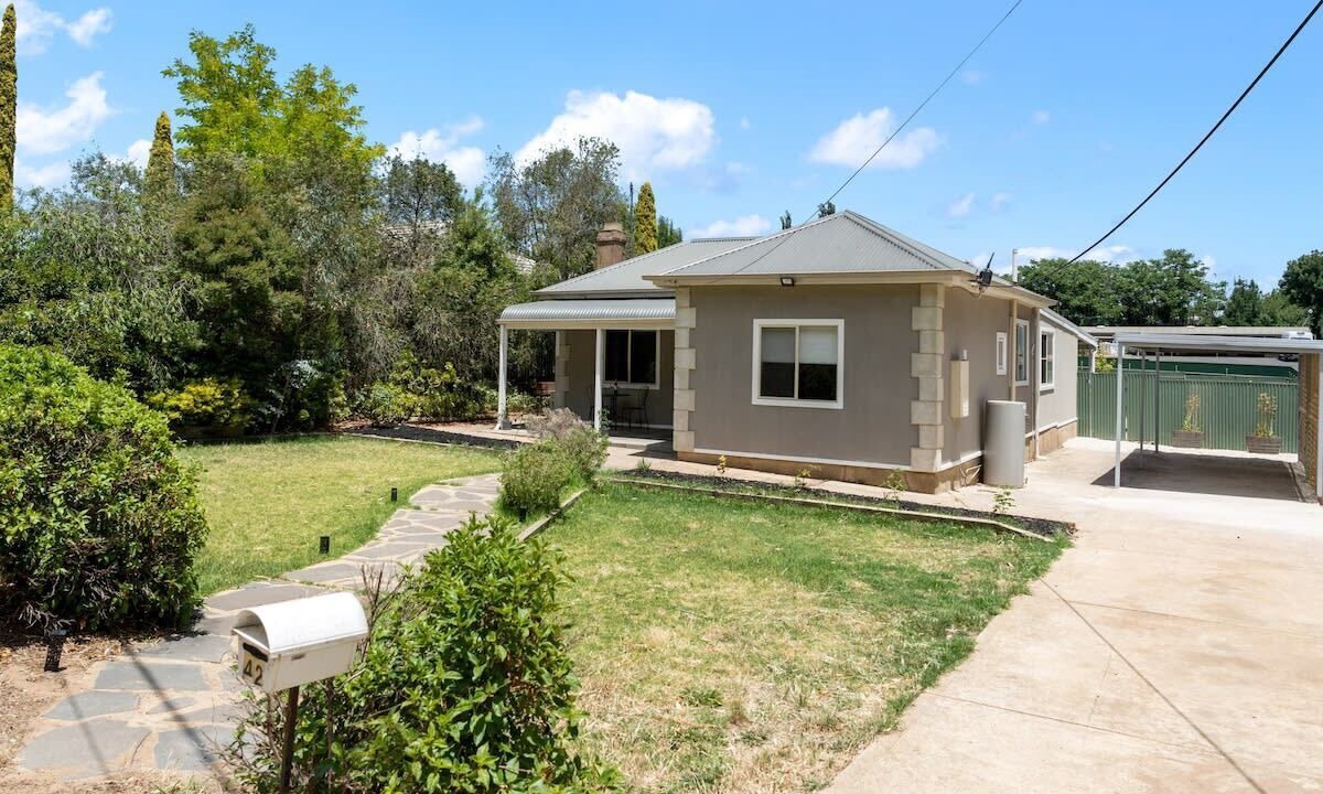 Photo of Outdoor in Clare