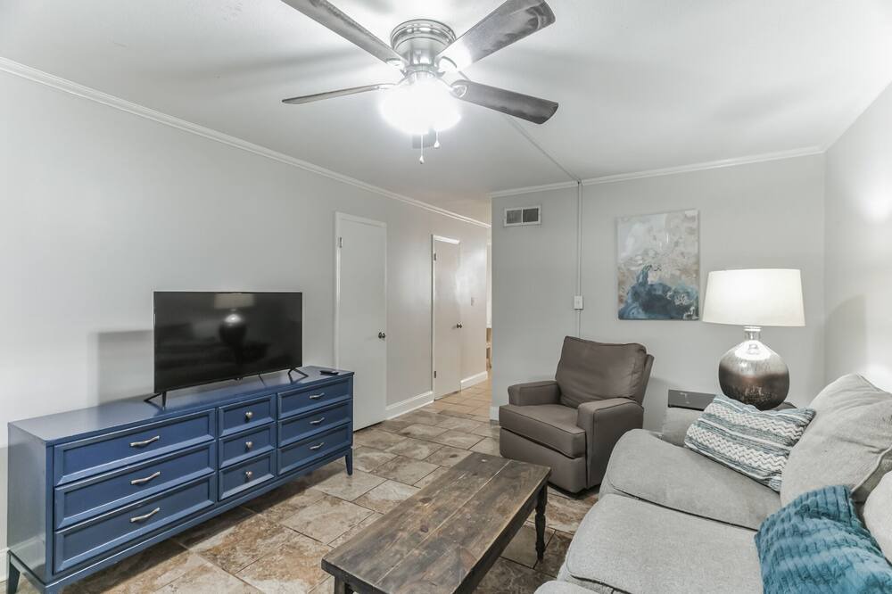 Photo of Livingroom in Albany