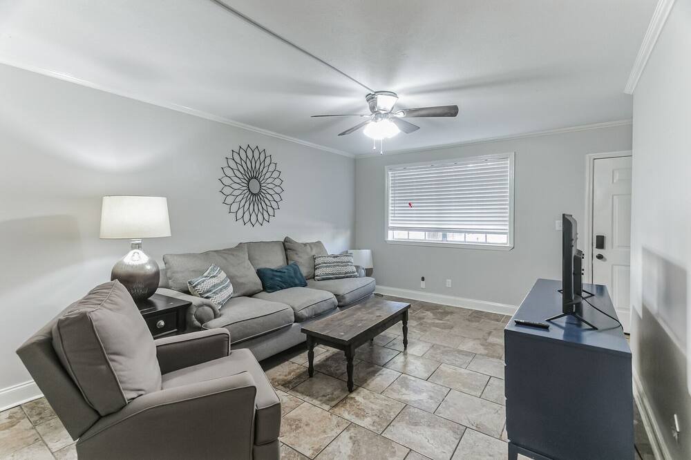 Photo of Livingroom in Albany