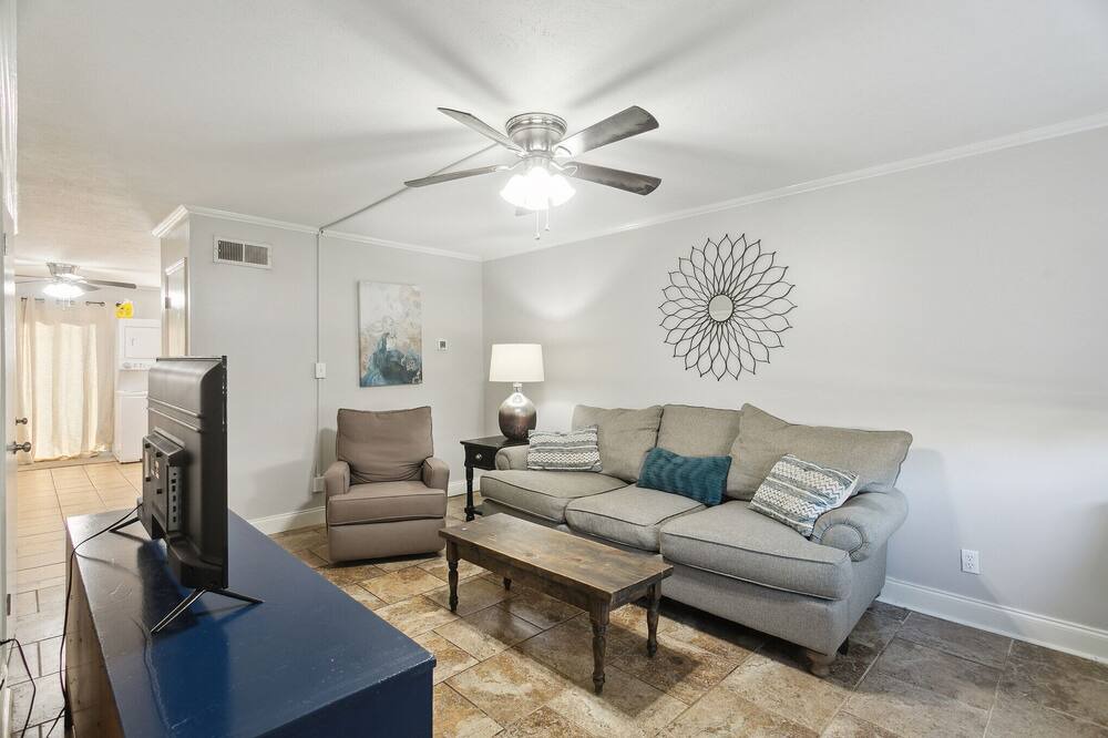 Photo of Livingroom in Albany
