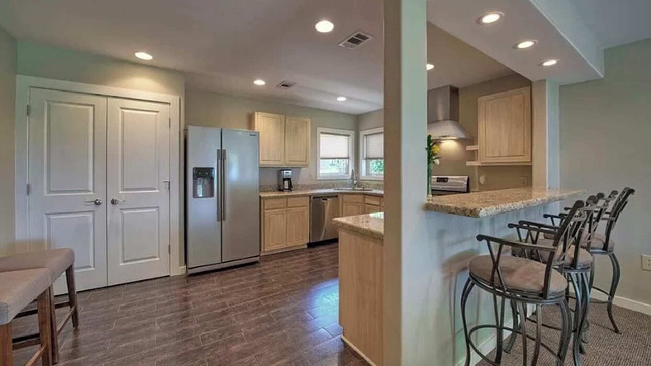 Photo of Kitchen in Buchanan Dam