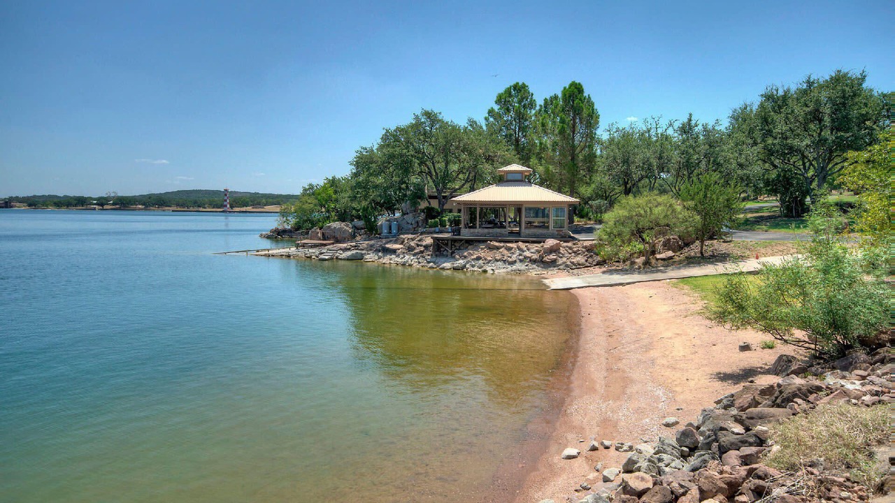 Photo of Others in Buchanan Dam