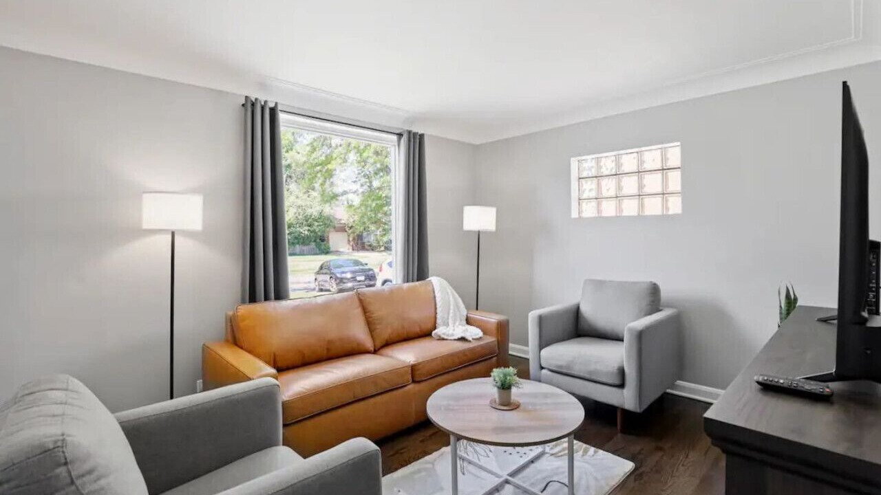 Photo of Livingroom in Broadview