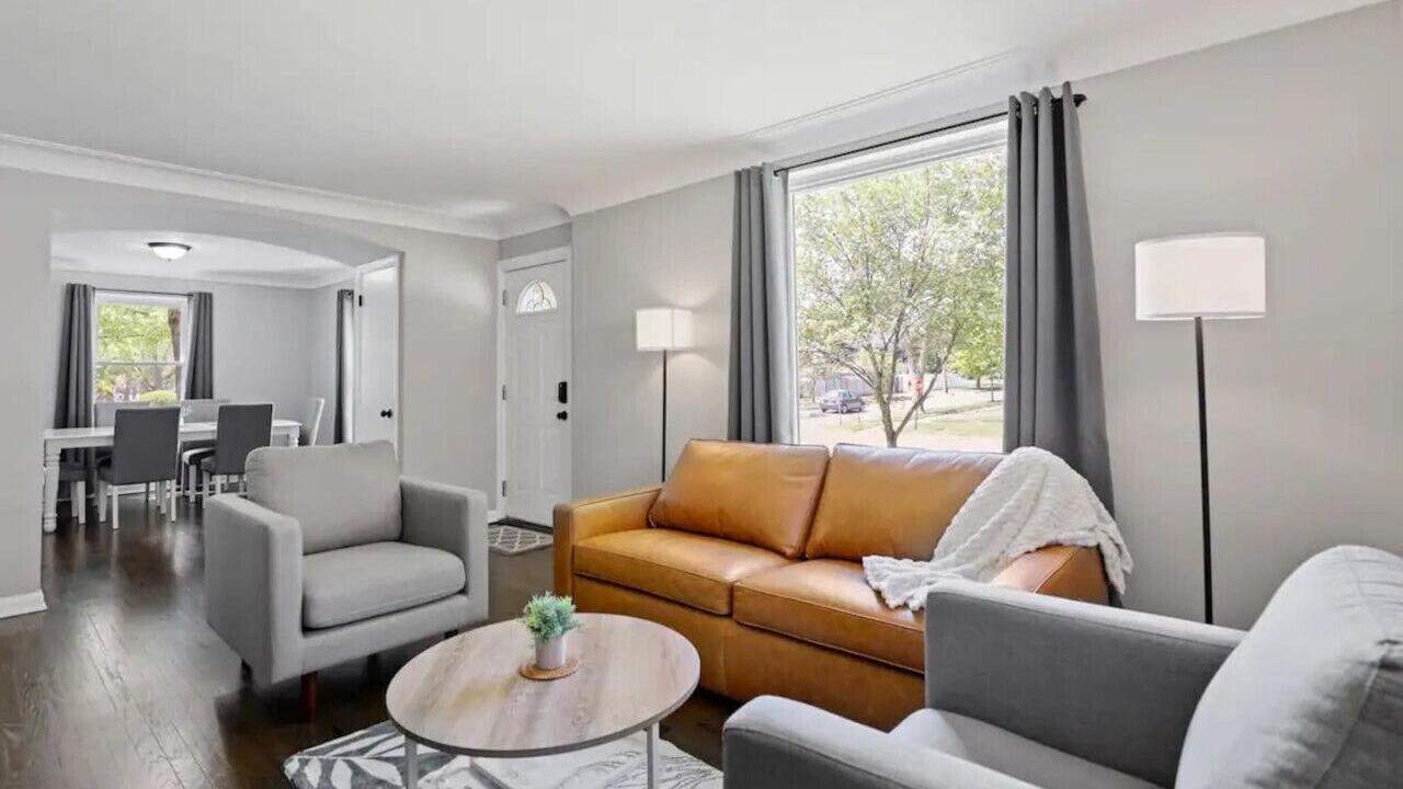 Photo of Livingroom in Broadview