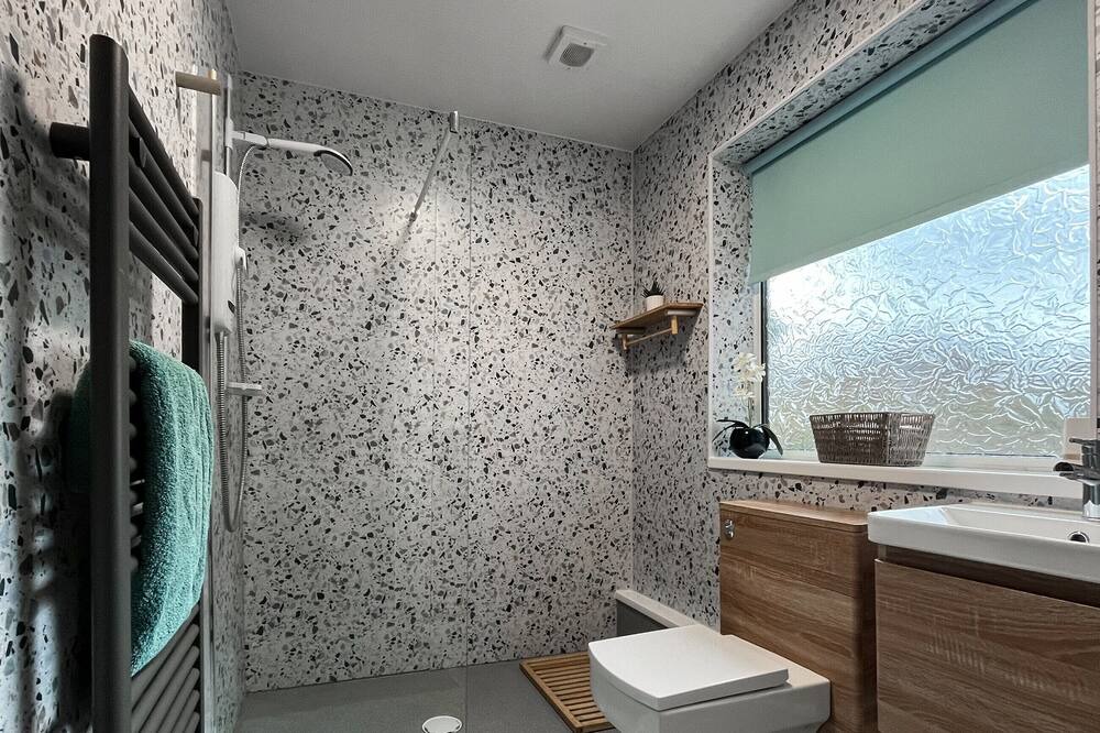 Photo of Bathroom in Skegby