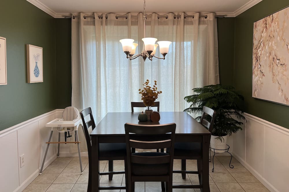 Photo of Livingroom in Bryant