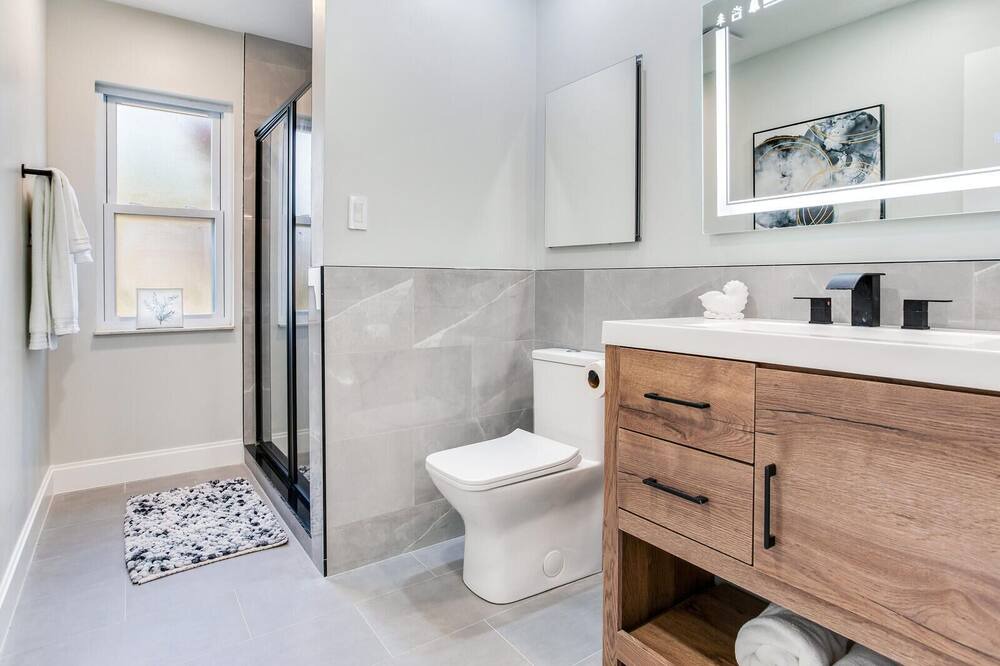 Photo of Bathroom in Rustic Oaks