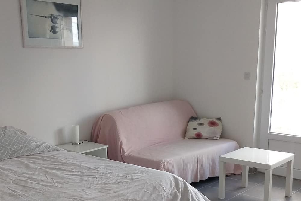 Photo of Bedroom in Montirat