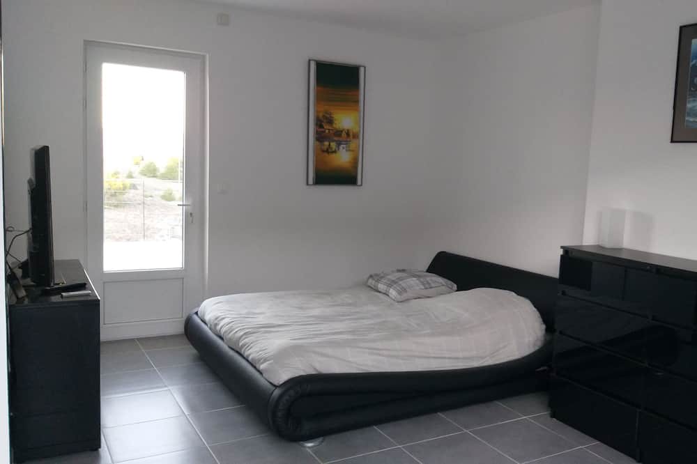 Photo of Others in Montirat