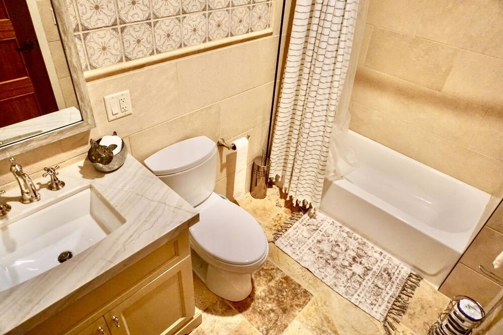 Photo of Bathroom in Willcox