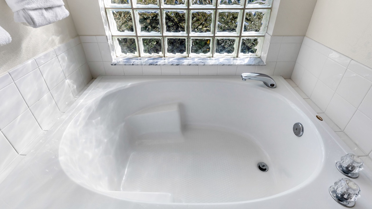 Photo of Bathroom in Bridgewater Crossing