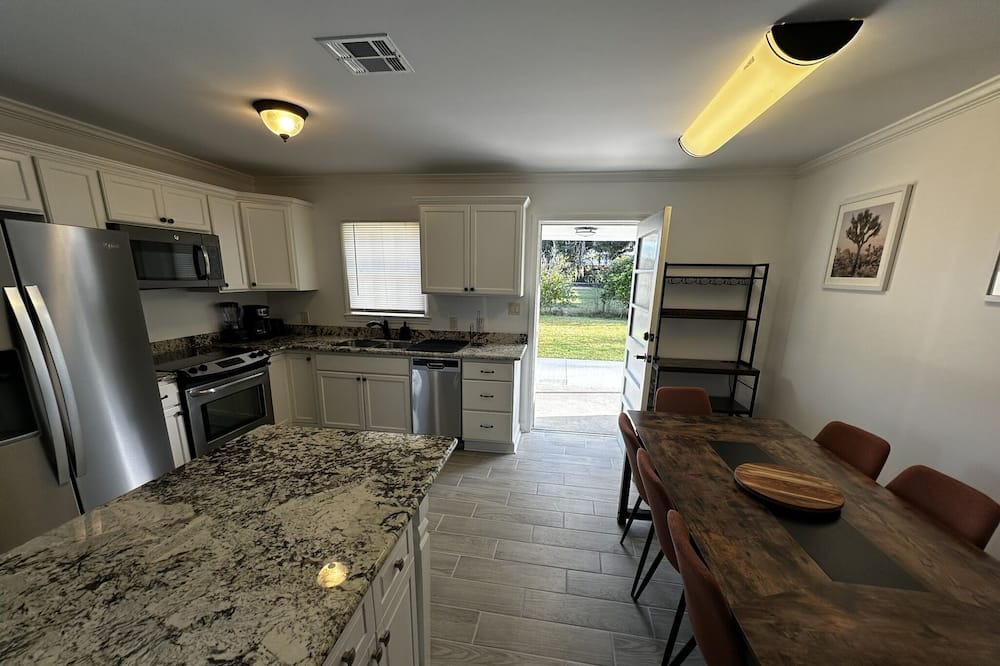 Photo of Kitchen in Paradis
