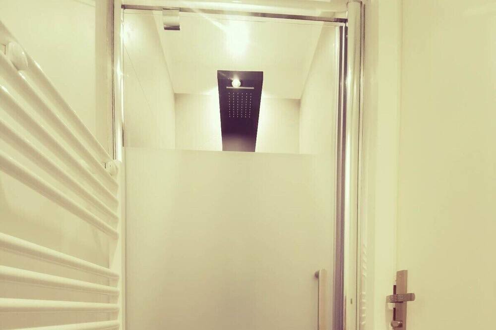 Photo of Bathroom in Centre Ville