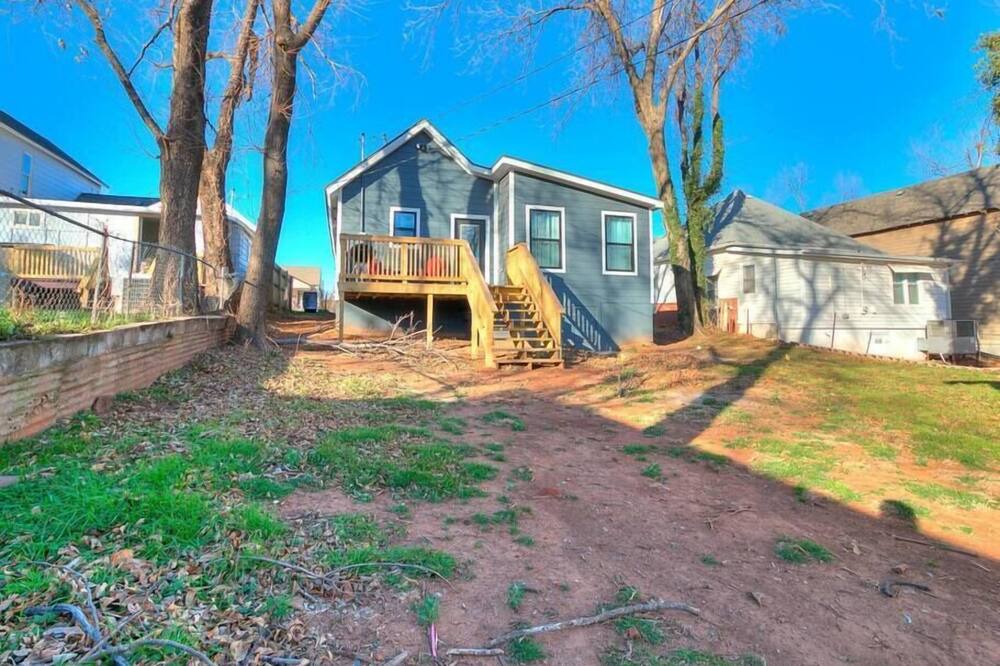 Photo of Outdoor in Guthrie