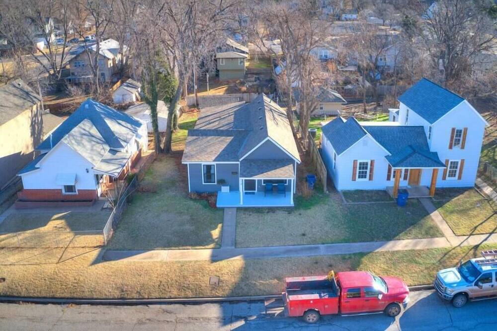 Photo of Outdoor in Guthrie