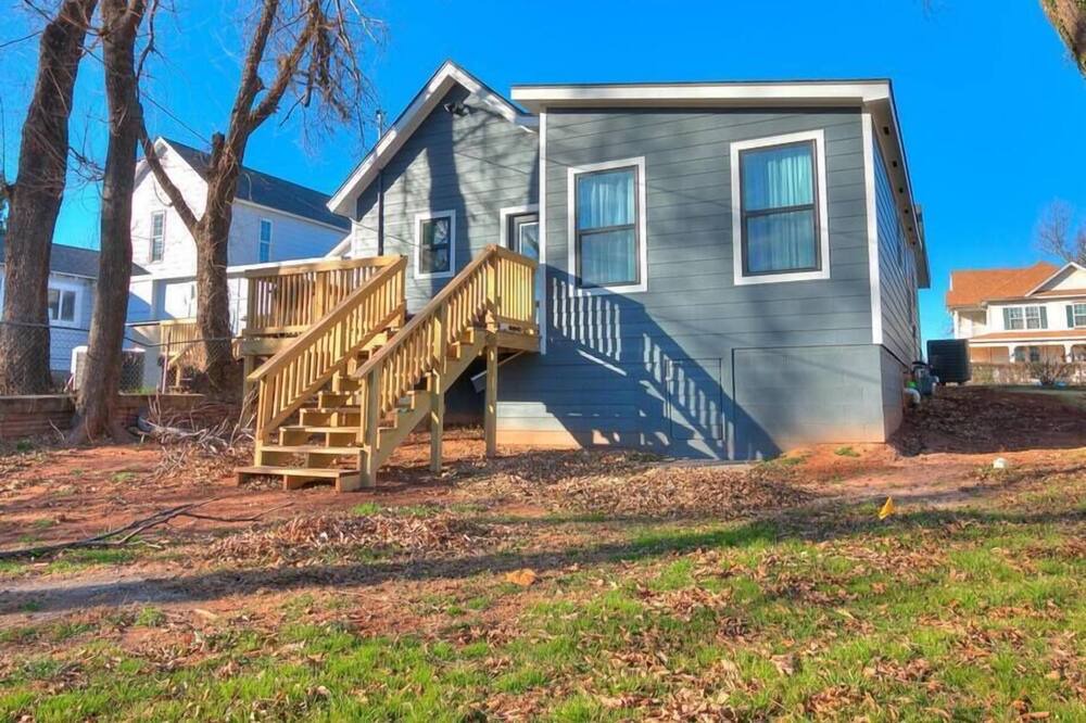 Photo of Outdoor in Guthrie