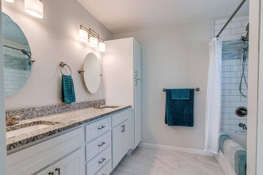 Photo of Bathroom in Guthrie