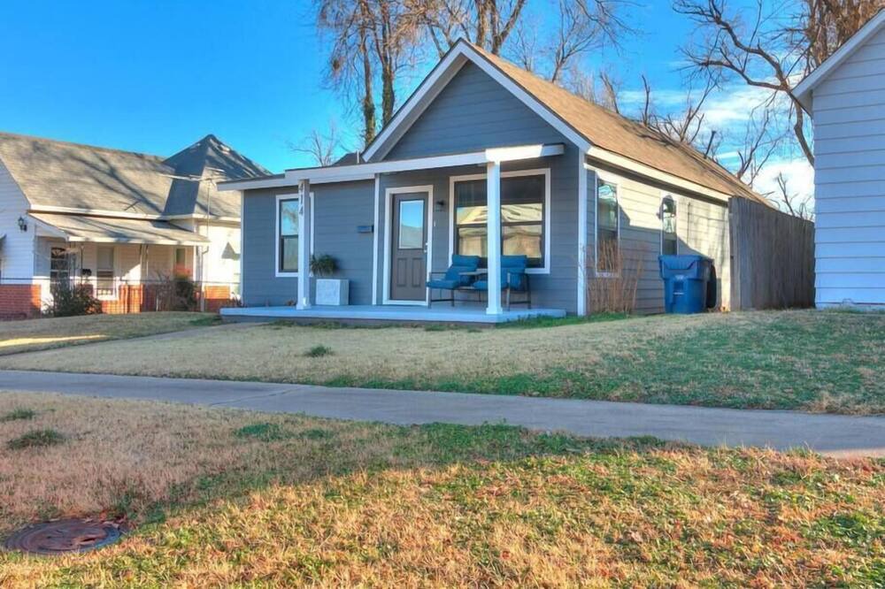 Photo of Outdoor in Guthrie