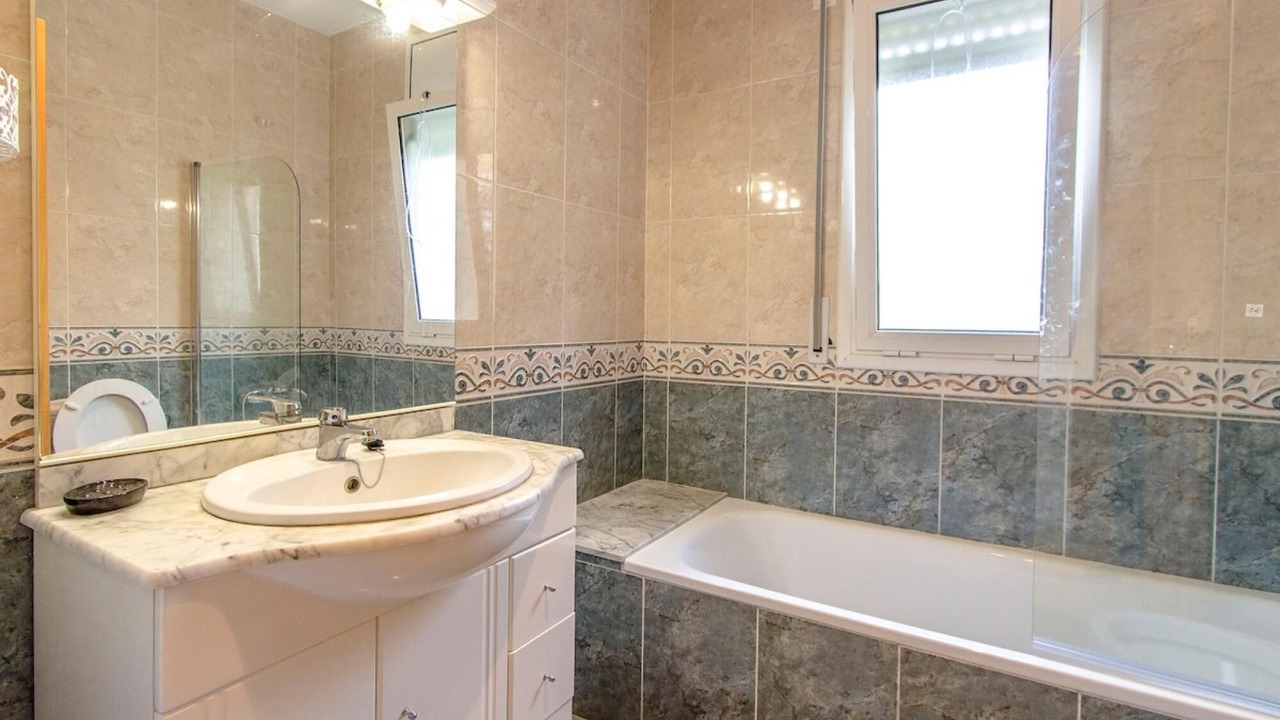Photo of Bathroom in Cunit