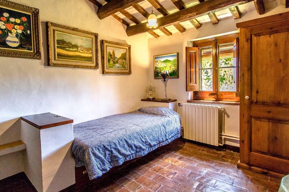 Photo of Bedroom in Castellar del Valles