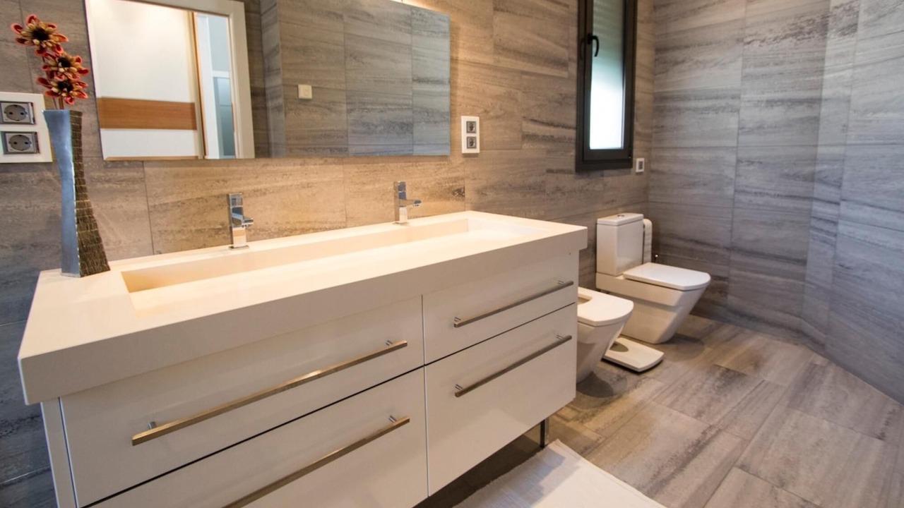 Photo of Bathroom in Sils