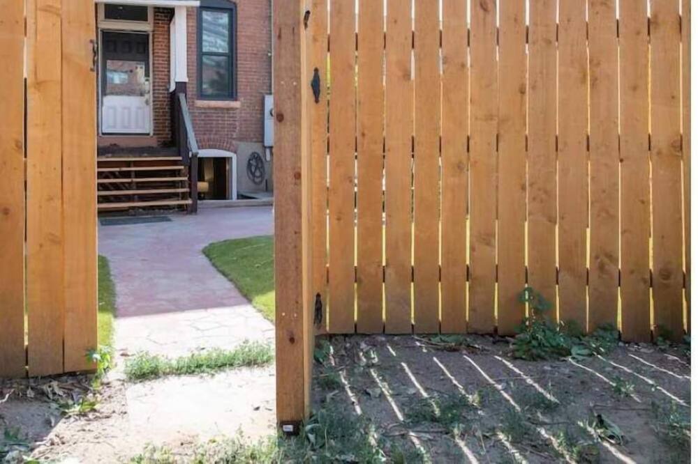 Photo of Outdoor in Uptown