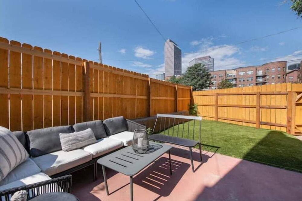 Photo of Outdoor in Uptown