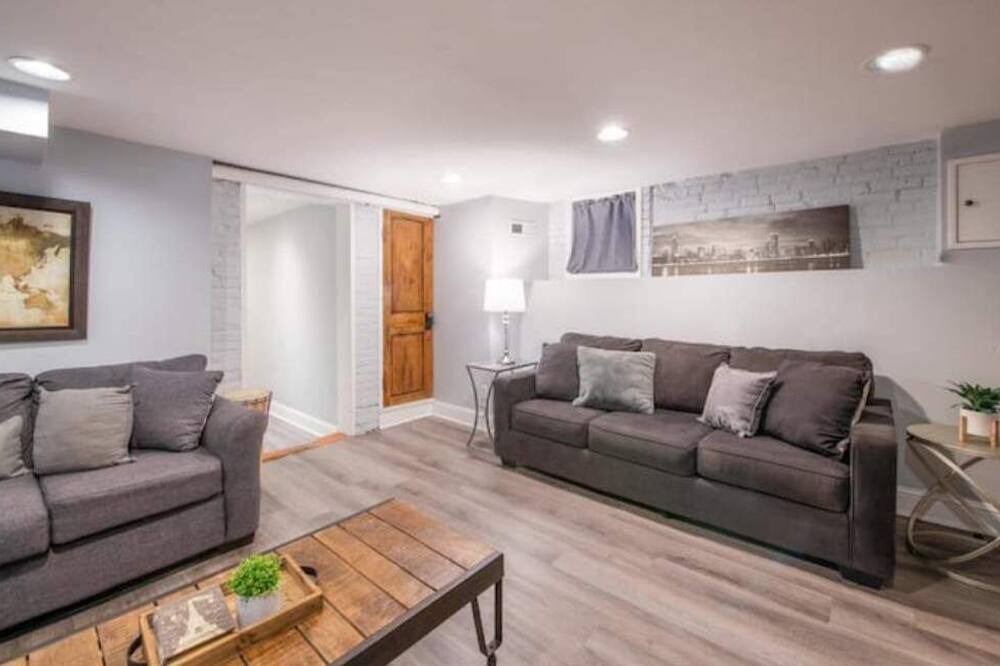 Photo of Livingroom in Uptown