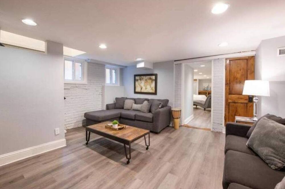 Photo of Livingroom in Uptown