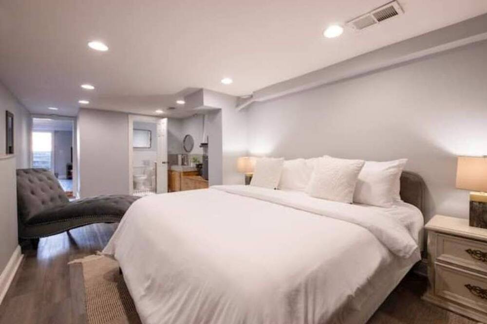 Photo of Bedroom in Uptown