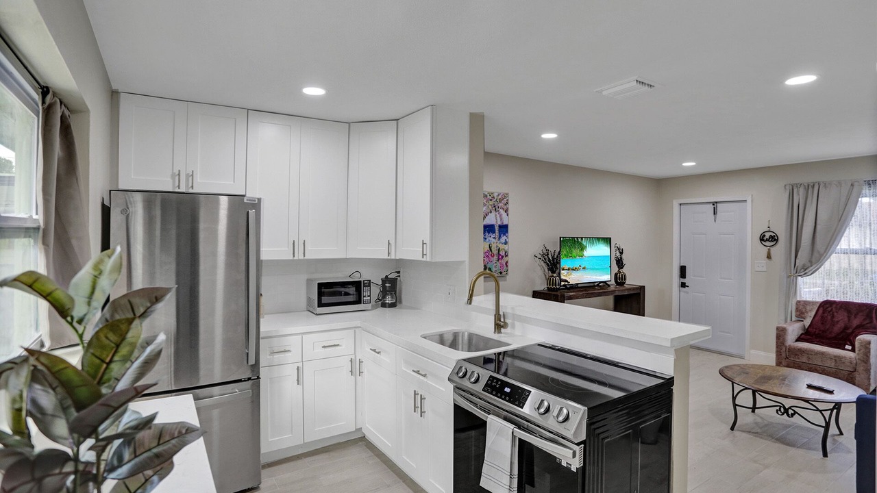 Photo of Kitchen in Central Oakland Park