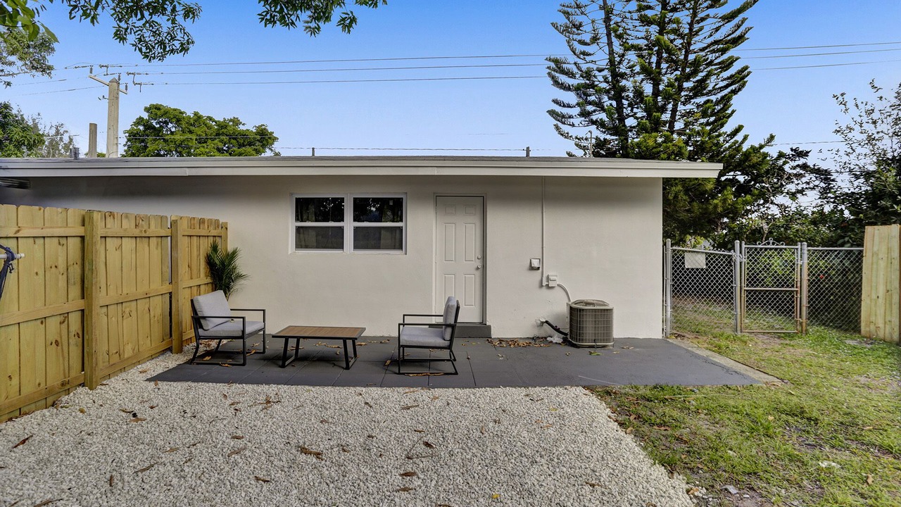 Photo of Outdoor in Central Oakland Park