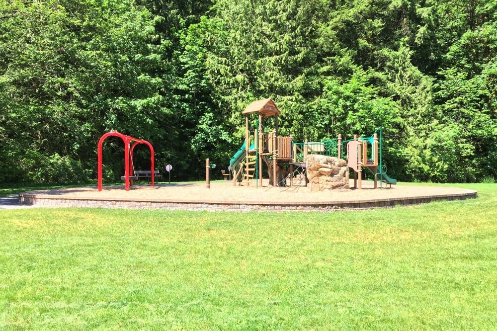 Photo of Others in Maple Falls