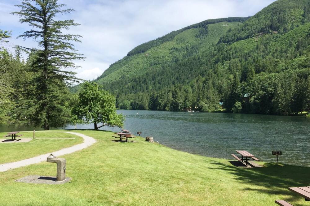 Photo of Others in Maple Falls