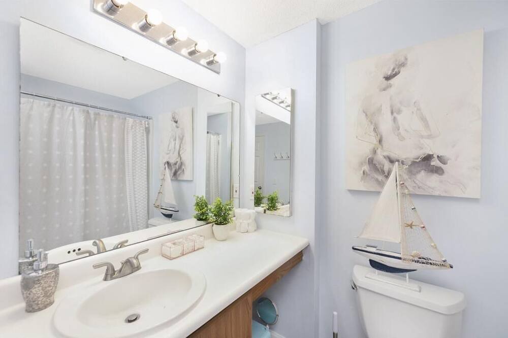 Photo of Bathroom in Pineville