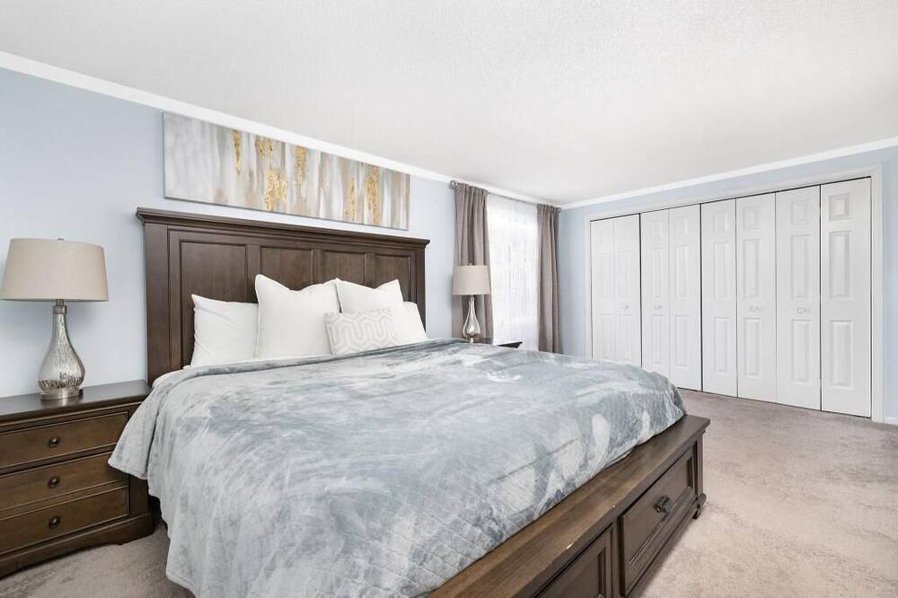 Photo of Bedroom in Pineville