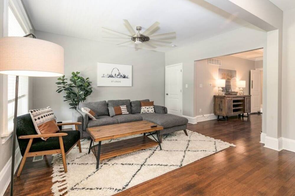 Photo of Bedroom in Shaw