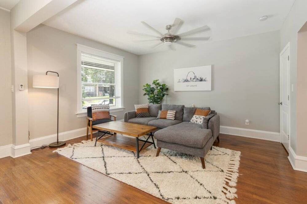 Photo of Bedroom in Shaw