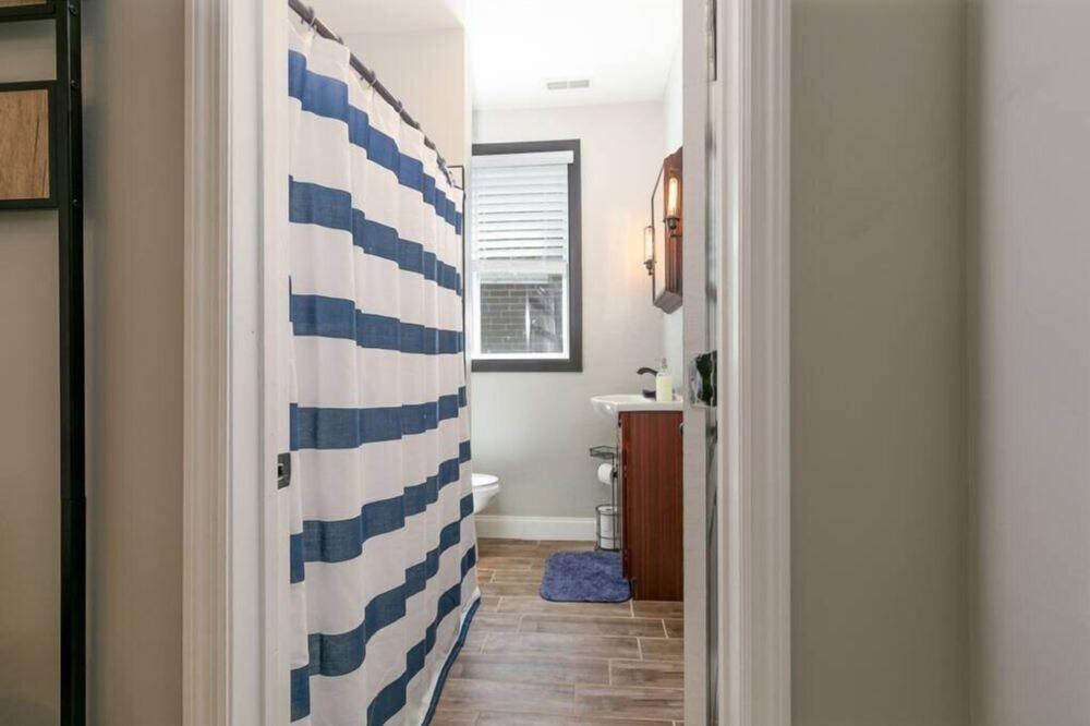 Photo of Bathroom in Shaw