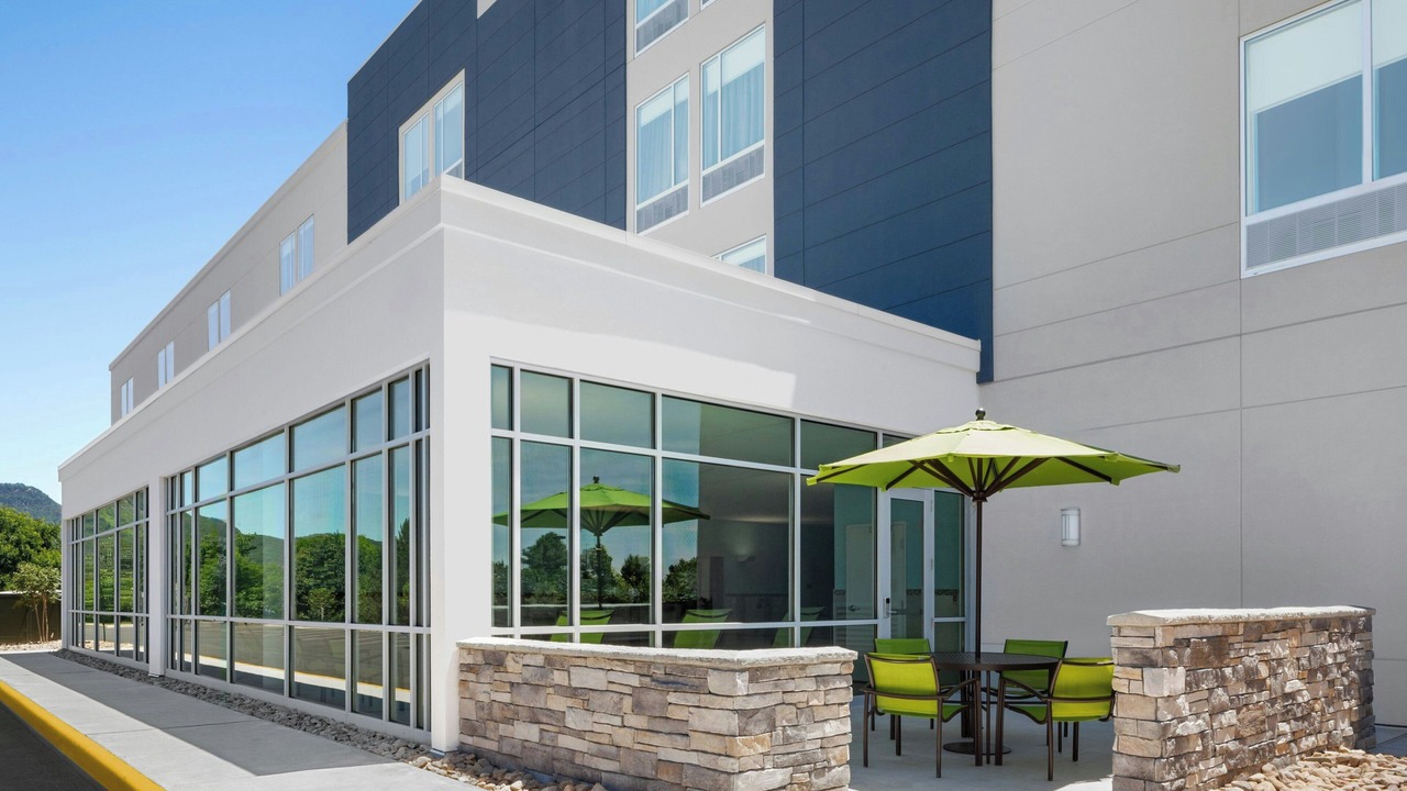 Photo of Outdoor in Hollins