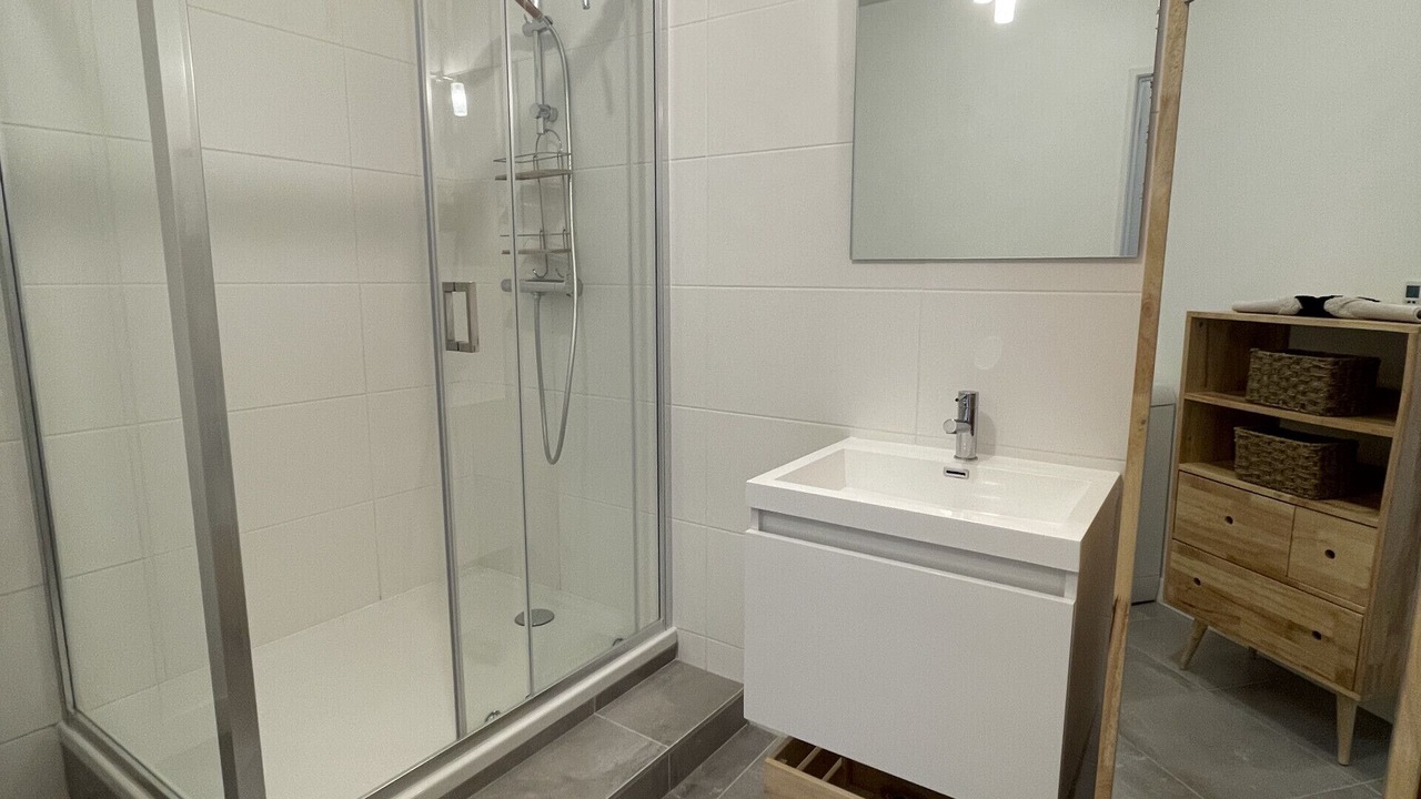 Photo of Others in Bollee