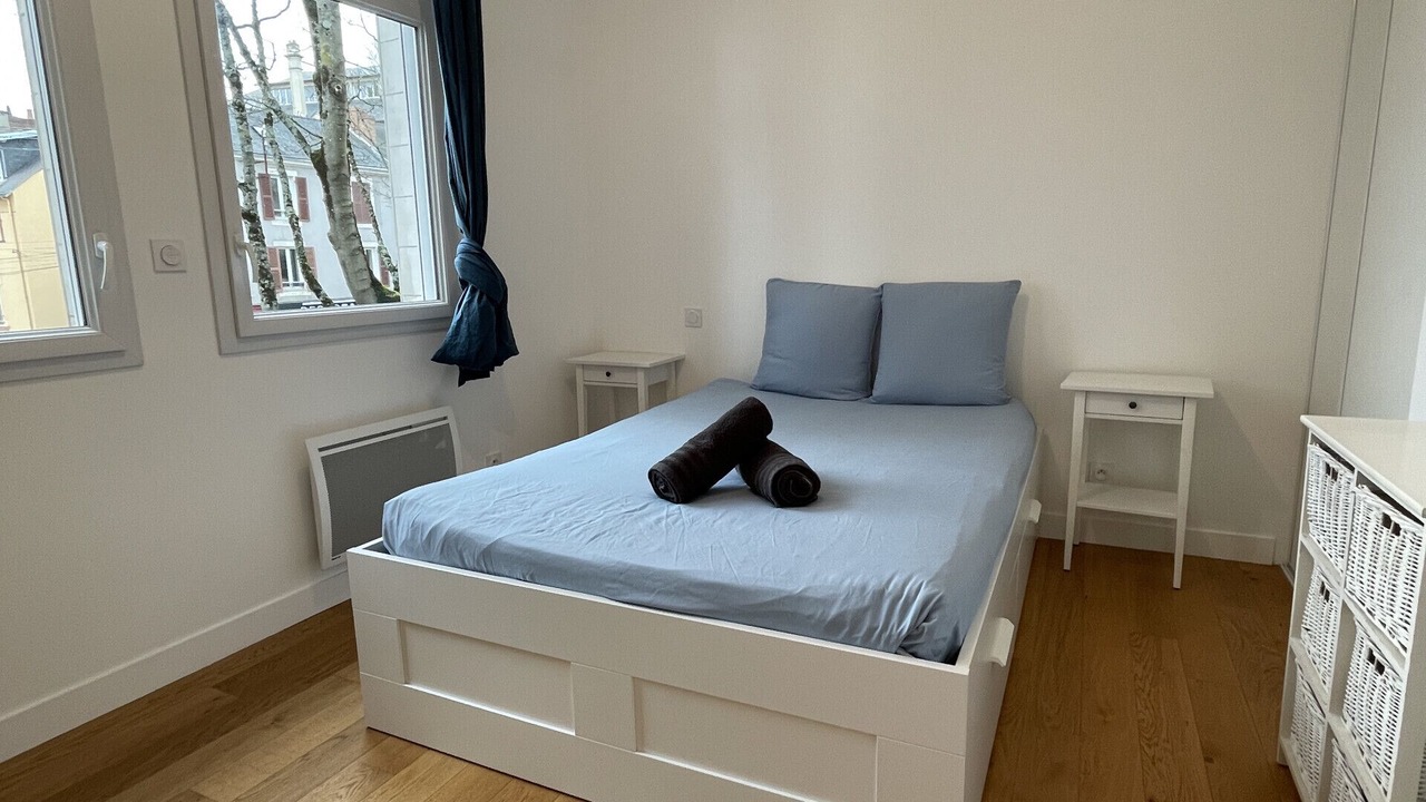 Photo of Others in Bollee